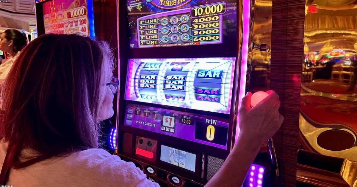 Buy Spin Risk Reward Tips Menang Slot MAPSBET